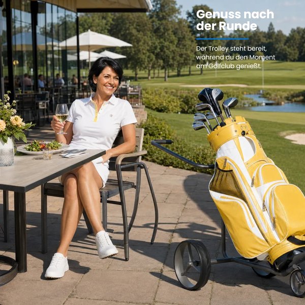 JUCAD EDITION S - 3rädriger Golf-Trolley in Nutzung auf dem Golfplatz.