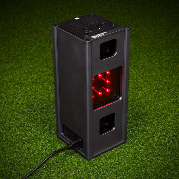 Square Golf Bundle Metal Case – Lifestyle-Einsatz freigestellt