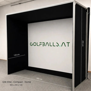 GSK ELITE COMPACT Golf Simulator Enclosure mit den Maßen 300 x 255 x 120 cm.