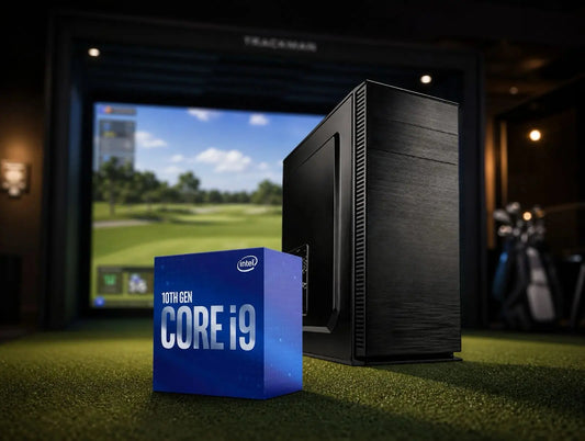 PC System Golf Simulator 4K UHD mit Intel Core i9, 1 TB SSD, RTX 5070 Ti, 32GB RAM in Indoor-Umgebung.