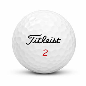 Titleist Pro V1x Refinished – Nahaufnahme aufgearbeiteter Golfball mit dimpled Oberfläche