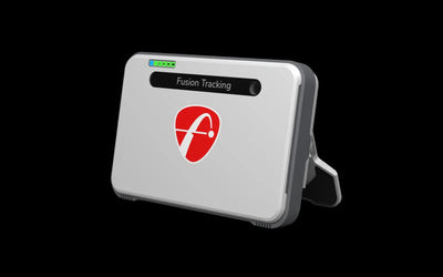 Flightscope Mevo+ Golf Launch Monitor – Frontansicht portabler Radarsensor freigestellt