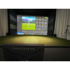 Golf Simulator mit TrackMan, großer Leinwand und Abschlagmatte, Indoor Golfanlage