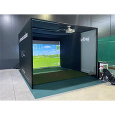 Indoor Golf Simulator mit Projektionsleinwand, Golfmatte und Golfschläger, Trainingsraum