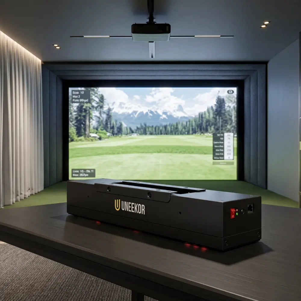 GSK ELITE Uneekor XR Golf Simulator – Indoor Golfsimulator mit großer Projektionsfläche und Abschlagmatte