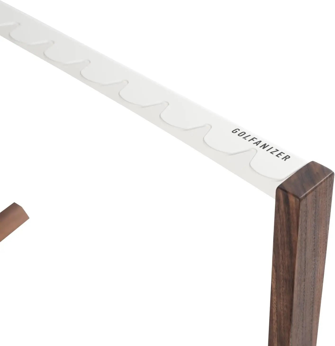 Golfschlägerständer aus Nussbaum und Weiß, modernes Design, detailreiche Ansicht