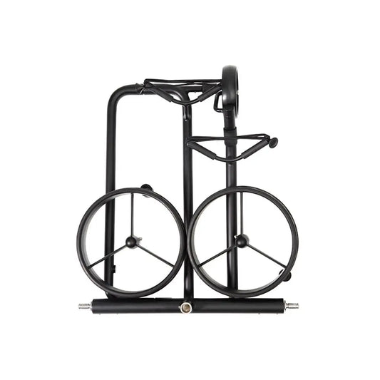 Schwarzer, zusammengeklappter Golftrolley mit großen Rädern auf weißem Hintergrund