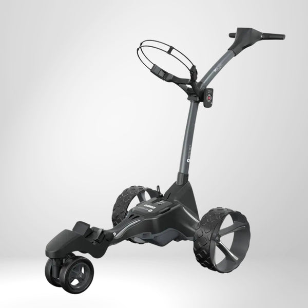 Motocaddy M7 Remote E-Trolley – Elektrischer Golf Trolley in Graphitgrau, Frontansicht freigestellt