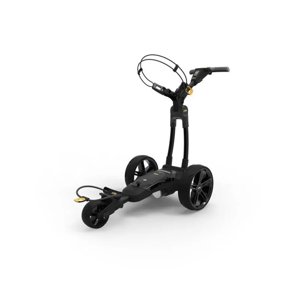 Schwarzer E-Trolley für Golfbags, moderne dreirädrige Bauweise auf weißem Hintergrund