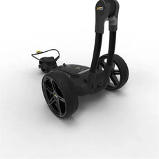 Schwarzer elektrischer Golf Trolley mit großen Rädern auf weißem Hintergrund, modernes Design
