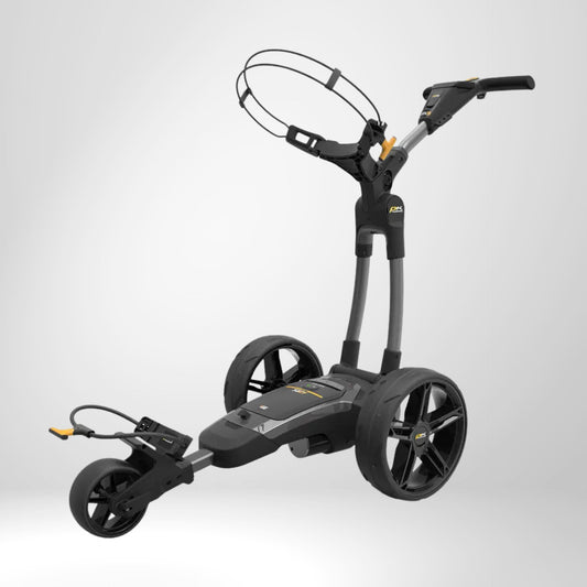 Elektrischer Golf Trolley in Gun Metal mit drei Rädern auf weißem Hintergrund