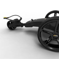 Schwarzer Elektrogolf Trolley mit großen Rädern auf weißem Hintergrund