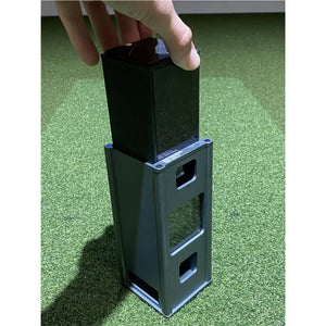 Square Golf Metal Protective Case – Seitenansicht Schutzkoffer auf weißem Hintergrund
