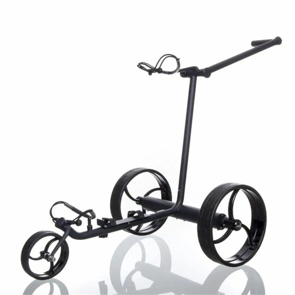Moderner E-Trolley für Golf, schwarzes Modell mit drei großen Rädern, freigestellt
