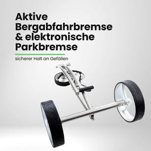Moderner Golf E-Trolley aus Edelstahl mit großen Rädern auf weißem Hintergrund.