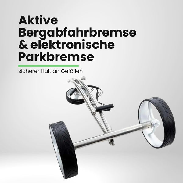 Moderner Golf E-Trolley aus Edelstahl mit großen Rädern auf weißem Hintergrund.