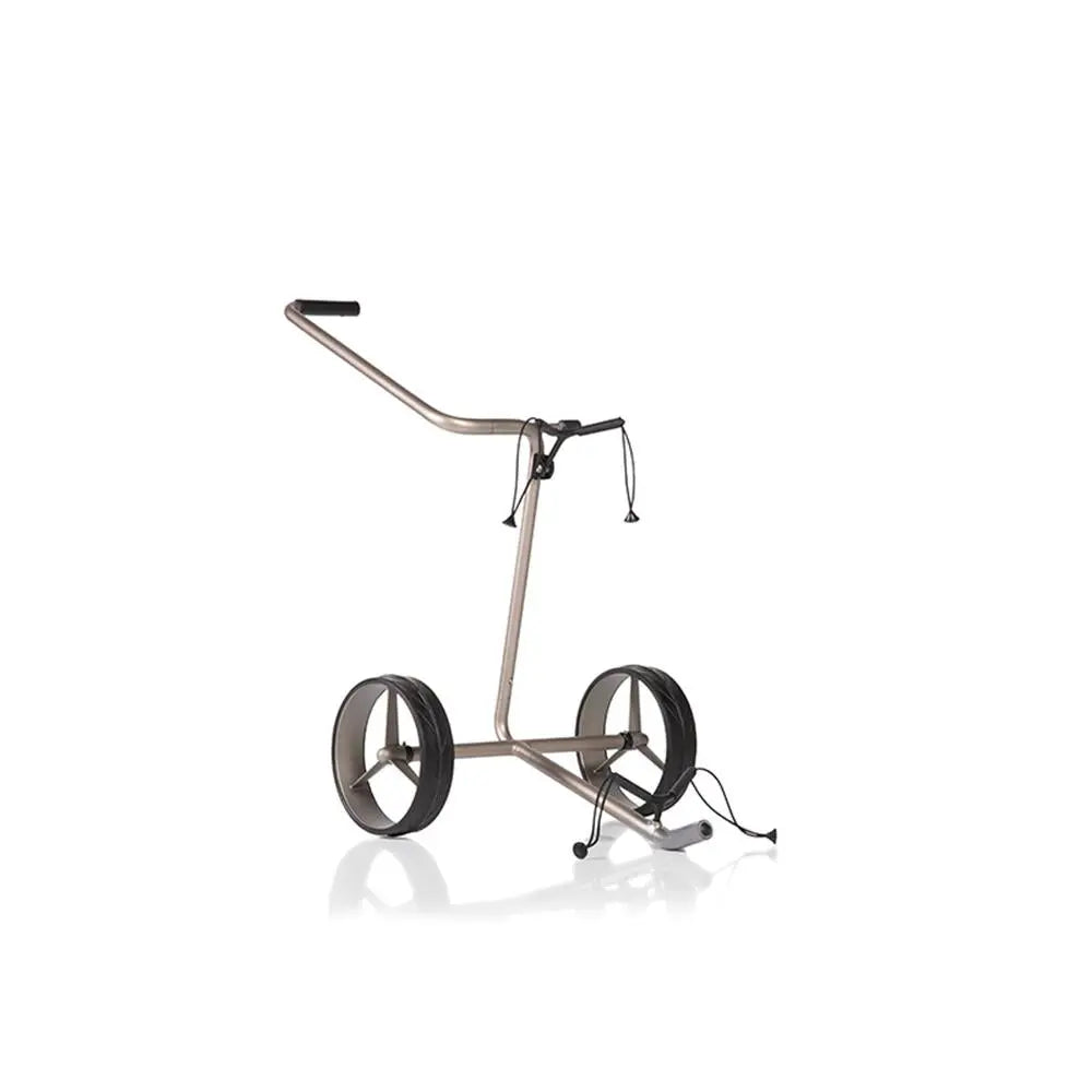 Moderner Golf Trolley mit zwei großen Rädern, minimalistischem Design auf weißem Hintergrund