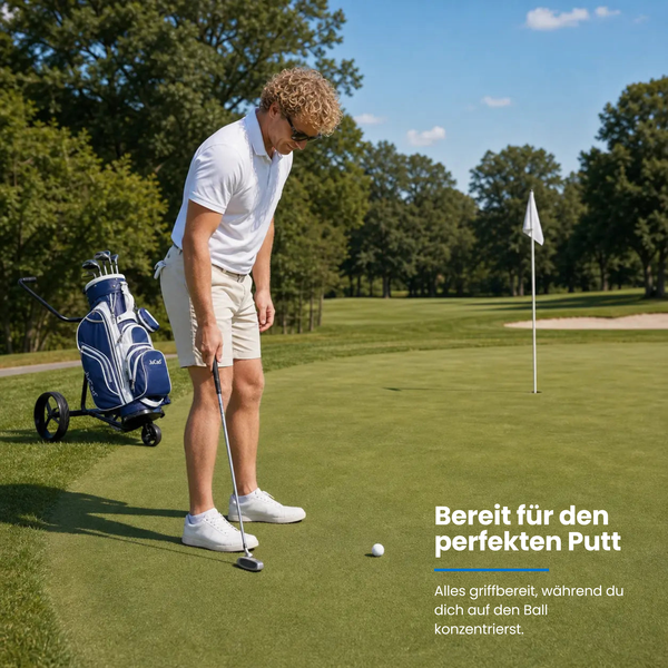 JUCAD CARBON Putter auf dem Golfgreen mit Golfer in Aktion.
