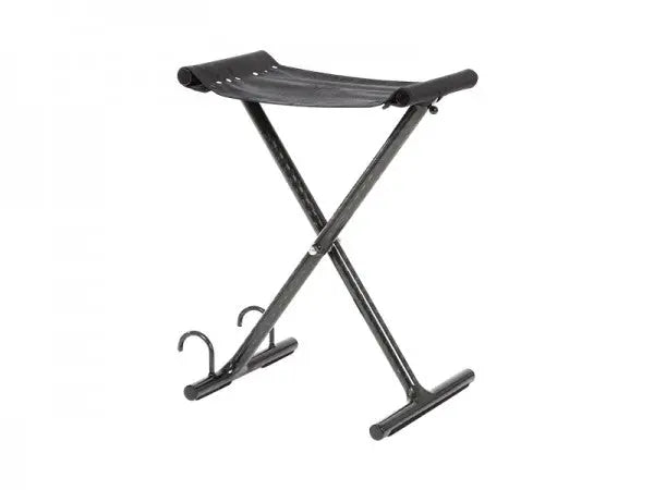 Leichter zusammenklappbarer Golfsitz aus Carbon mit Haken, ideal für Golfzubehör.