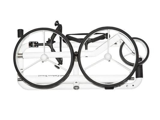Zusammengeklappter weißer Golf Trolley aus Carbon von oben, leichte Transportlösung
