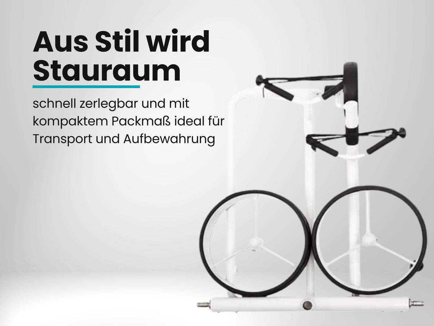 Zusammengeklappter weißer Golf Trolley mit zwei schwarzen Rädern auf weißem Hintergrund