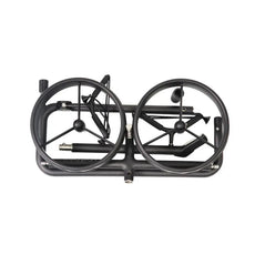 Faltbarer Carbon Golf Trolley mit zwei schwarzen Rädern, kompakt zusammengelegt