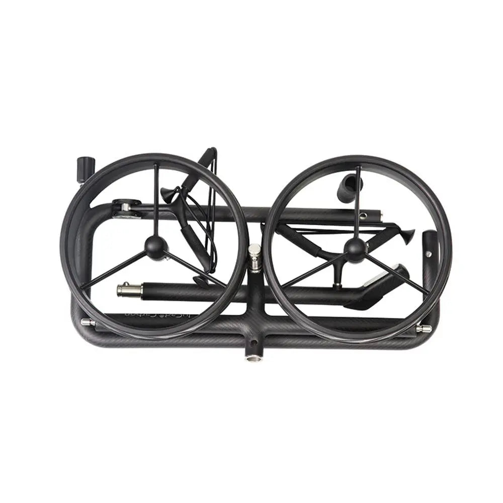 Faltbarer Carbon Golf Trolley mit zwei schwarzen Rädern, kompakt zusammengelegt
