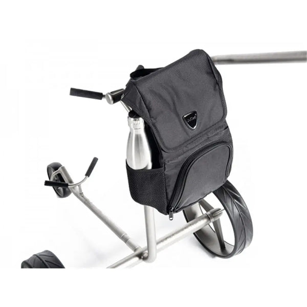 Schwarze Golftrolley-Organizer-Tasche mit Flaschenhalter am silbernen Golf Trolley montiert