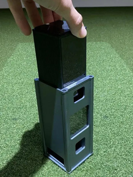 Square Golf Bundle – Schutzkoffer mit Launch Monitor eingelegt