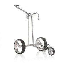 Moderner, silberner Golf Trolley mit drei großen Rädern auf weißem Hintergrund