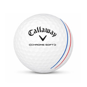 Callaway Chrome Soft Triple Track – Nahaufnahme Golfball mit Triple Track Markierung und Logo